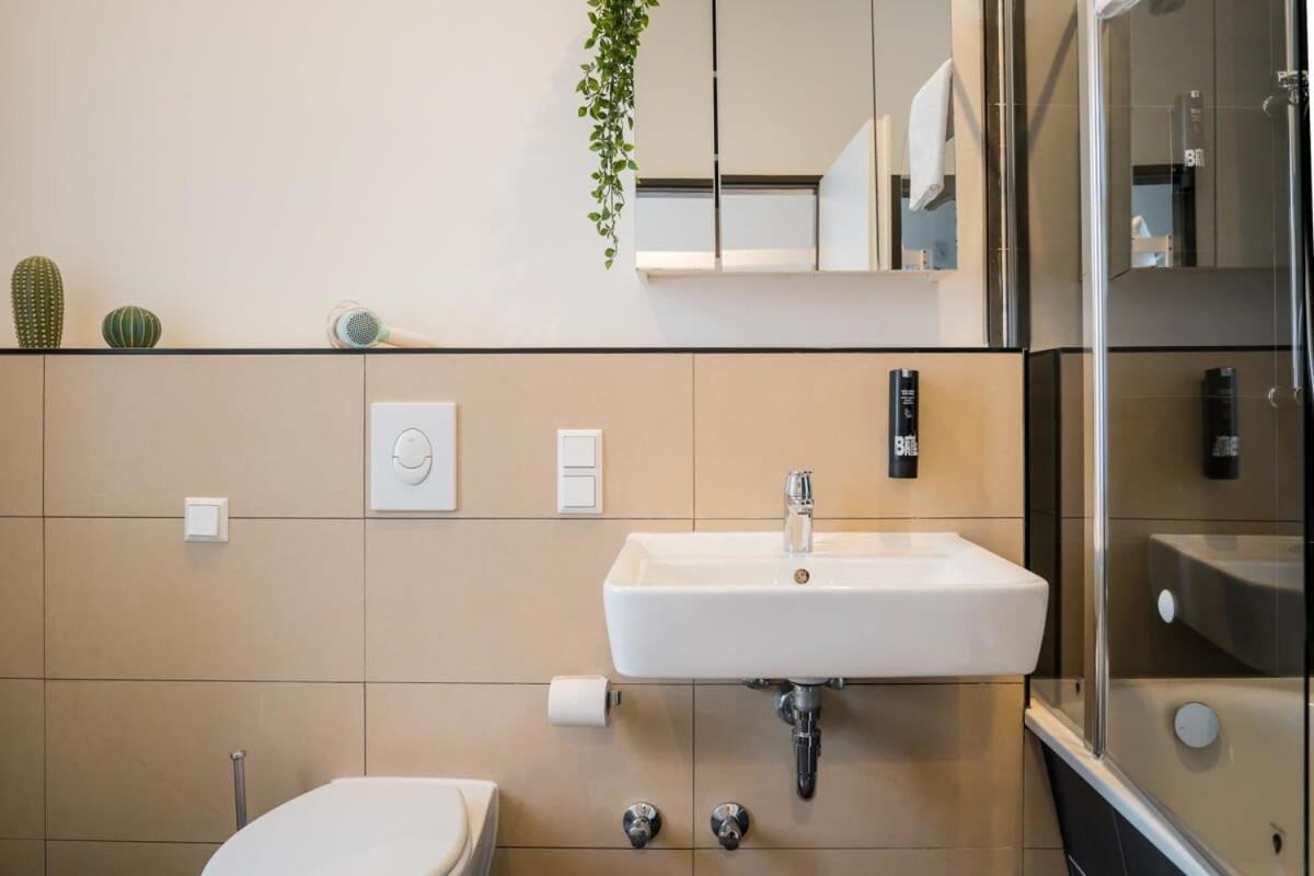 Shabby Chic Plus Self Checkin Plus Free Street Parking Berlin Exterior photo